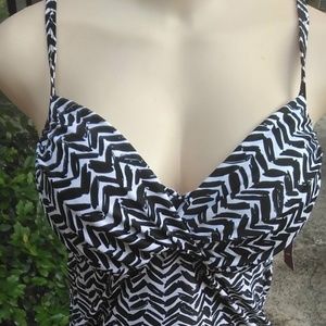 Murano Swim Top Small Ebony-NWT-Tankini